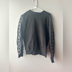 Guess Black Crewneck Sweater with Logo Details